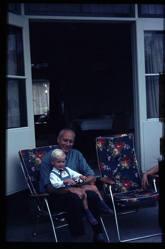 05.Delft aug 1967 Papa,Peter.JPG